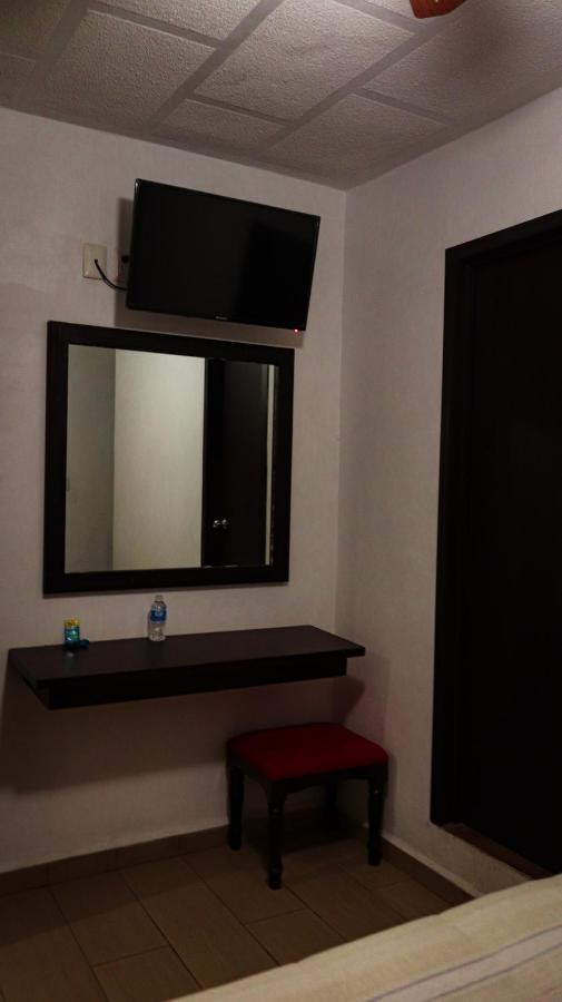 Hotel Las Torres Tehuacan Bagian luar foto